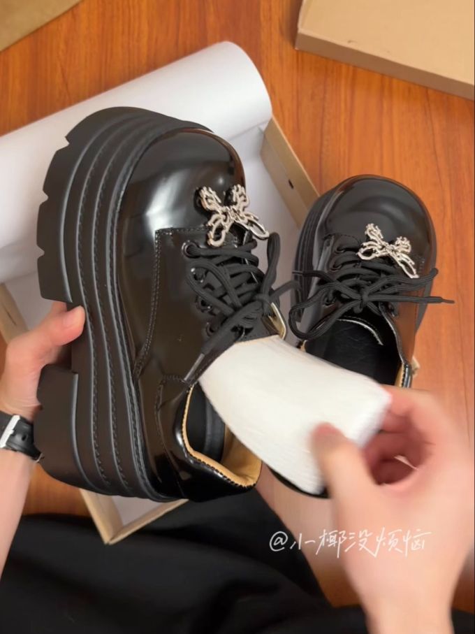 厚底 圆头 系带 皮革 