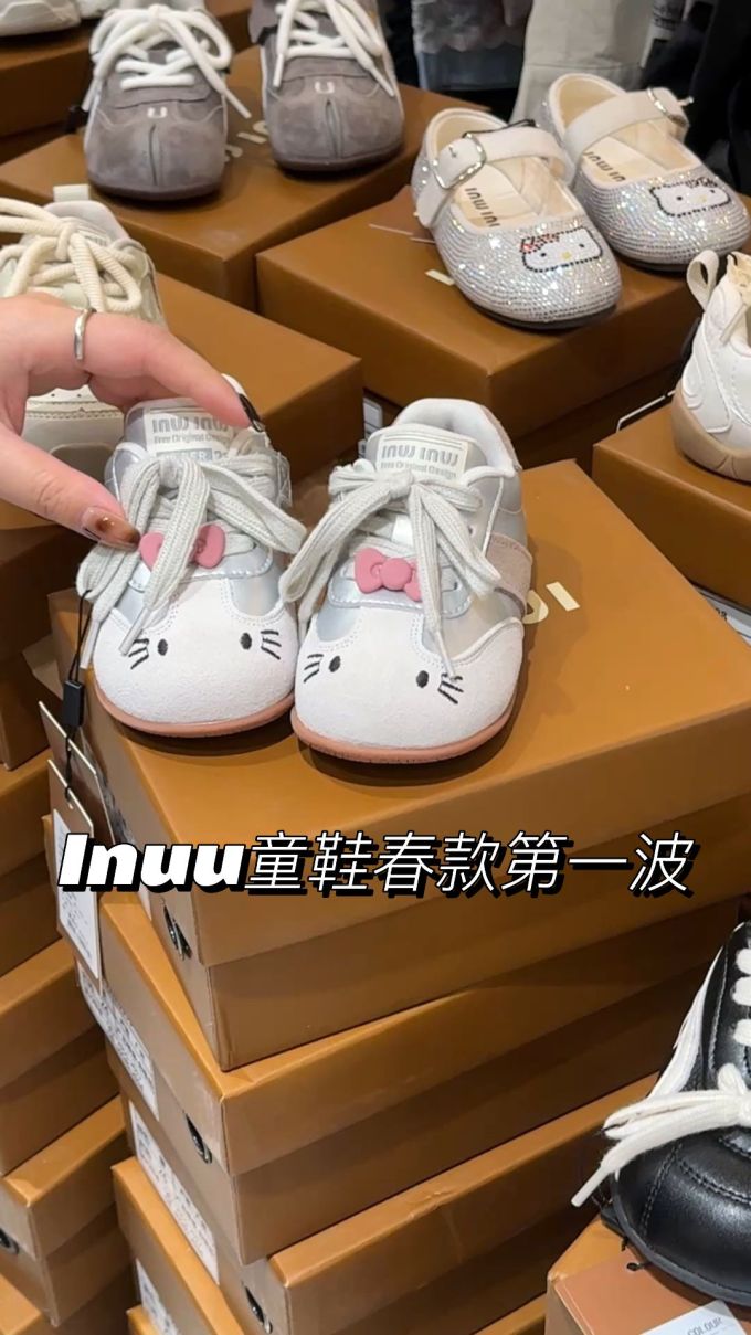 低帮 系带 魔术贴 皮革 