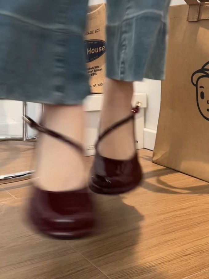 圆头 中口鞋 皮革