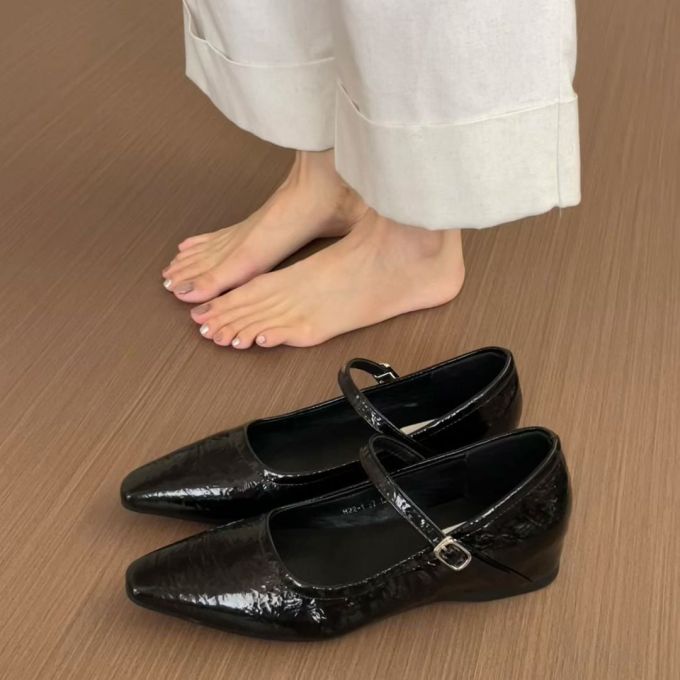 袢扣 中口鞋 皮革
