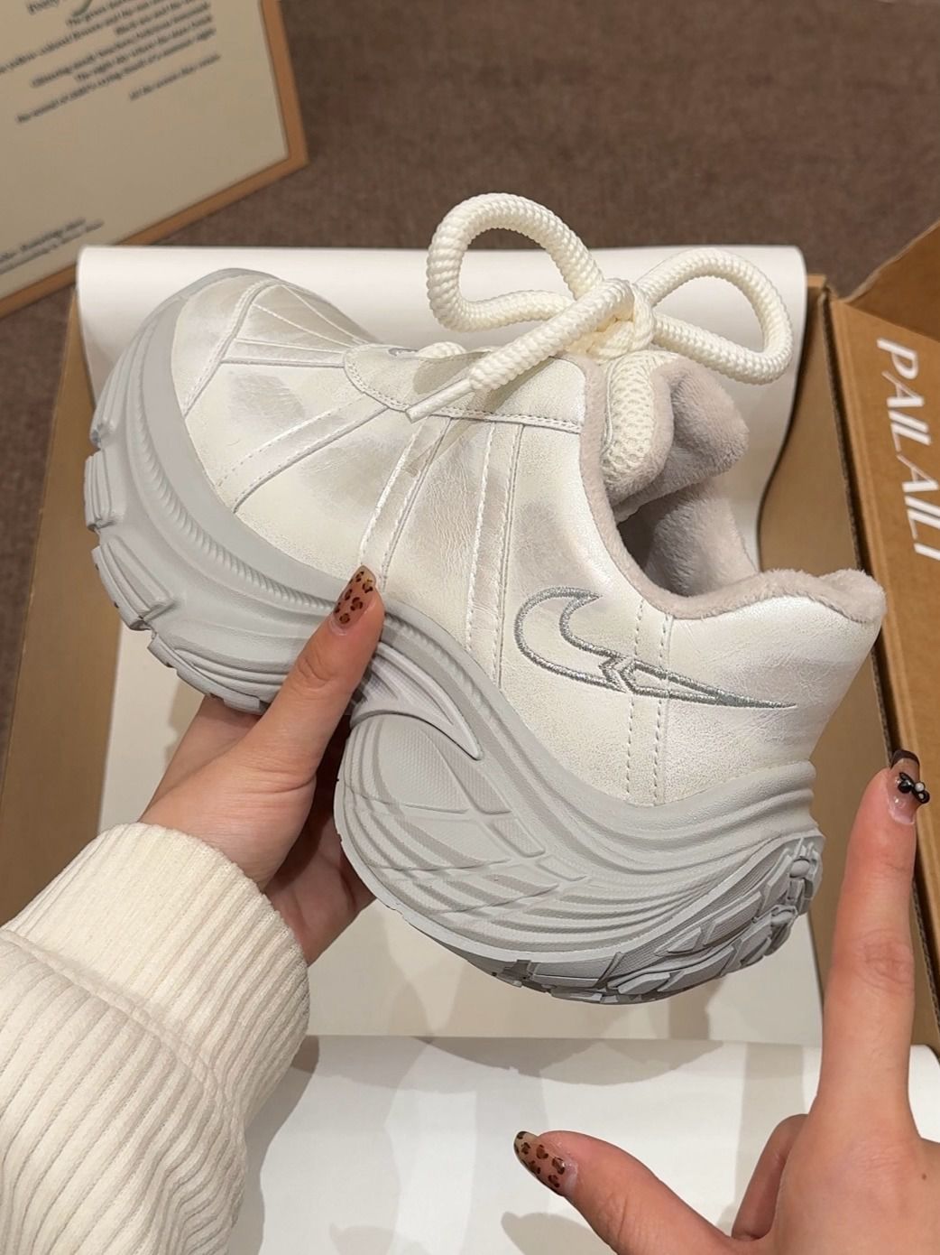 低帮  - VALI鞋履AI设计主图