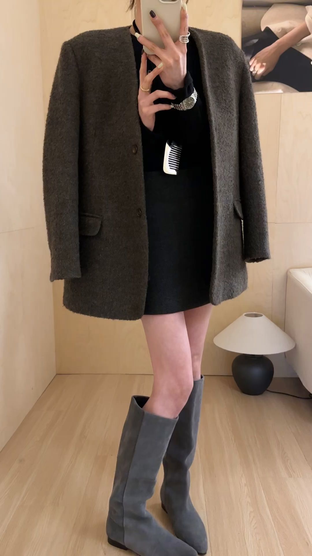 呢绒 H型 颈线领 中长袖 基础袖 夜幕色 巧克力棕色 基础扣饰 都市休闲 都市  - VALI鞋履AI设计主图