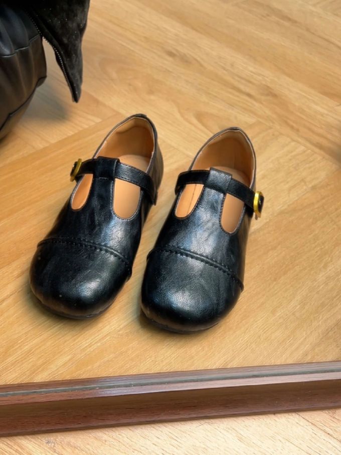圆头 袢扣 中口鞋 皮革