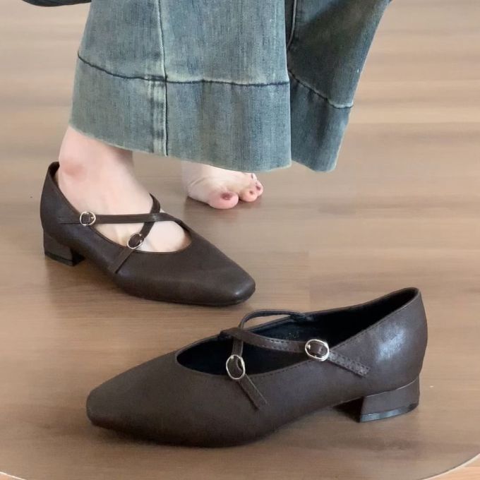 袢扣 中口鞋 皮革