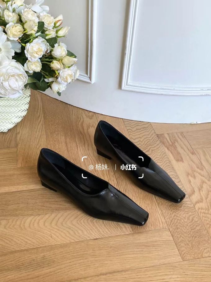 粗跟 尖头 低帮 一脚蹬 中口鞋 皮革