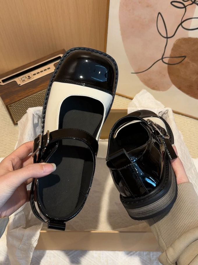 圆头 袢扣 中口鞋 皮革