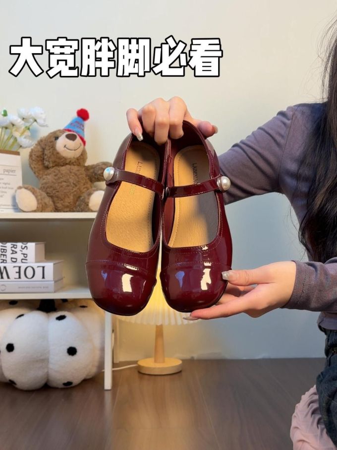 圆头 袢扣 中口鞋 皮革