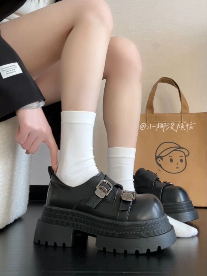 厚底 圆头 袢扣 中口鞋 皮革