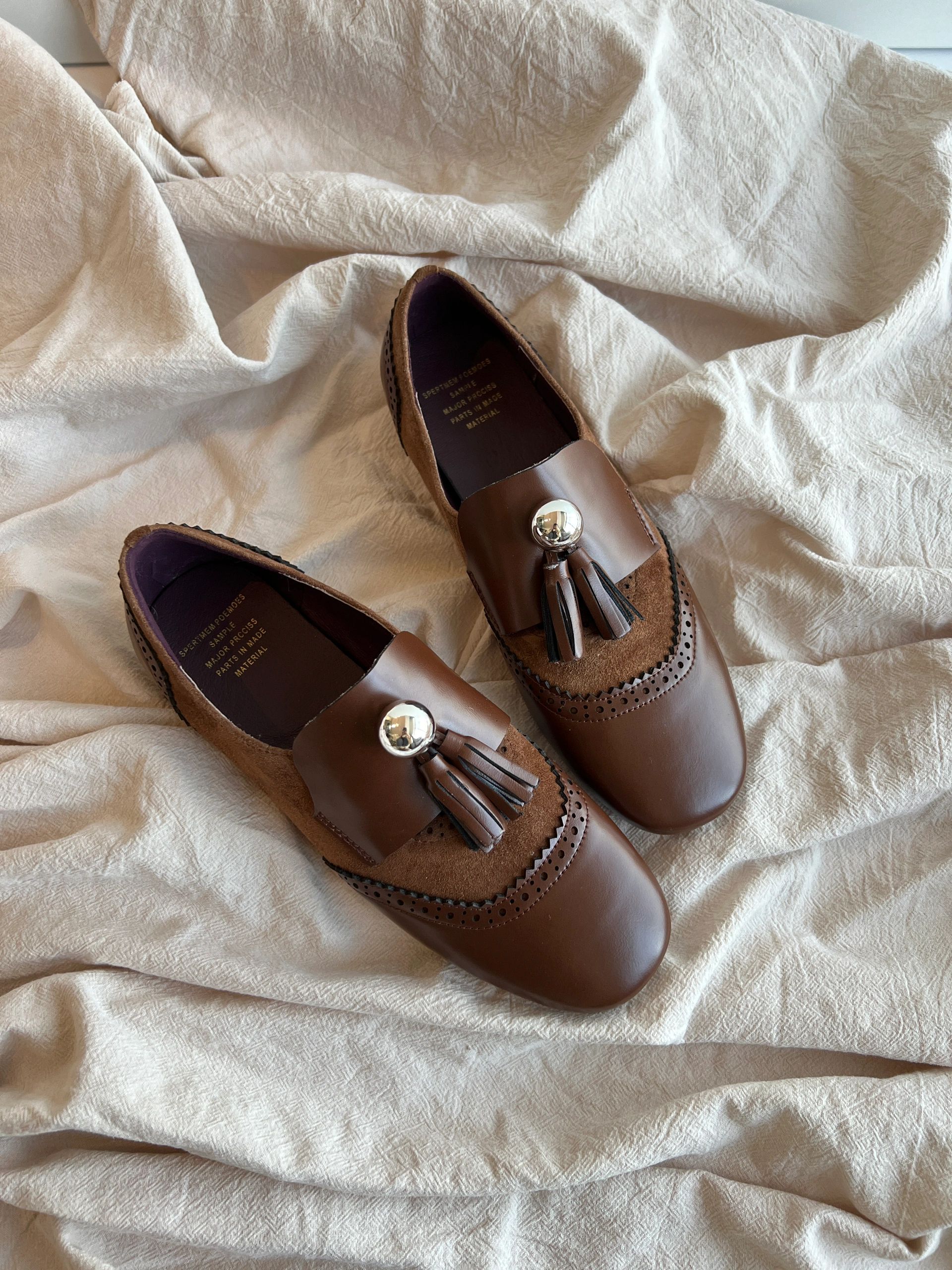 圆头 低帮 一脚蹬 深口鞋 皮革  - VALI鞋履AI设计主图