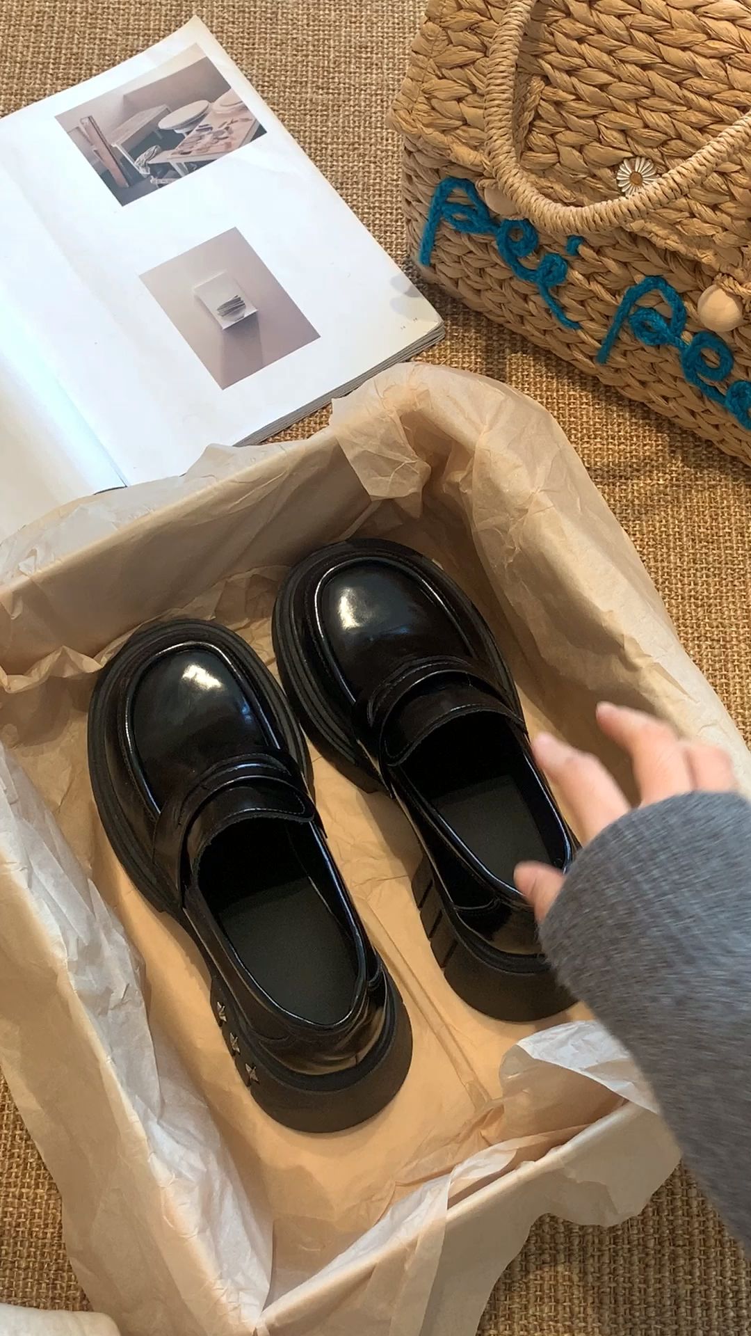 圆头 低帮 深口鞋 皮革  - VALI鞋履AI设计主图