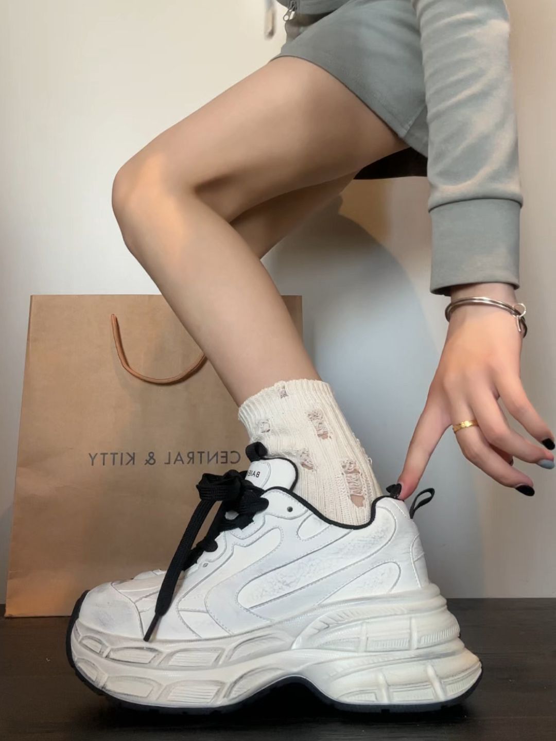 低帮 系带 皮革  - VALI鞋履AI设计主图