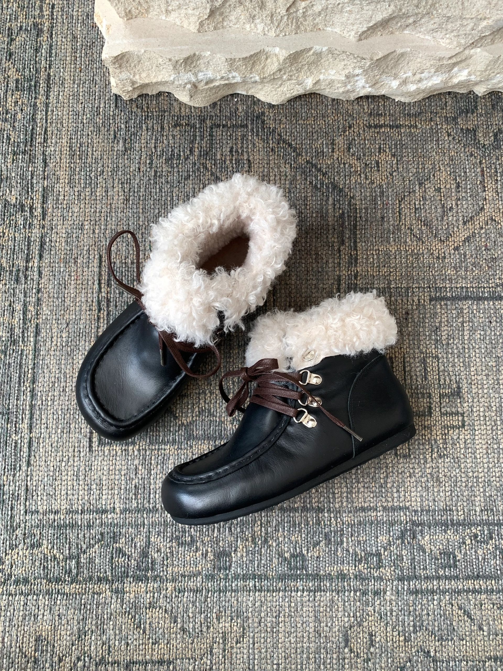 皮革  - VALI鞋履AI设计主图