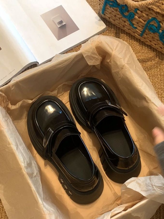圆头 低帮 深口鞋 皮革