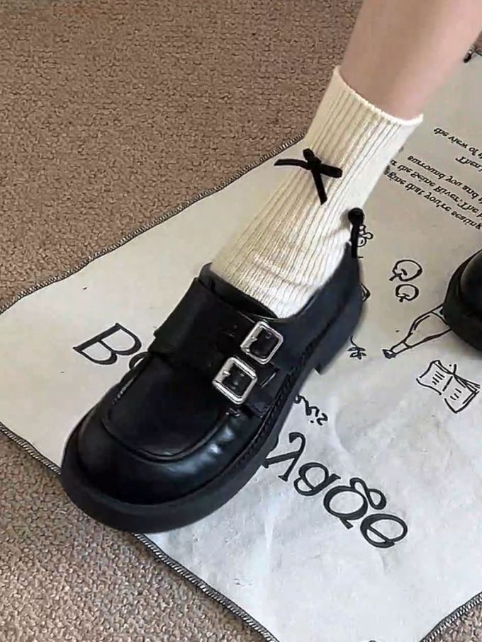 圆头 低帮 袢扣 深口鞋 皮革