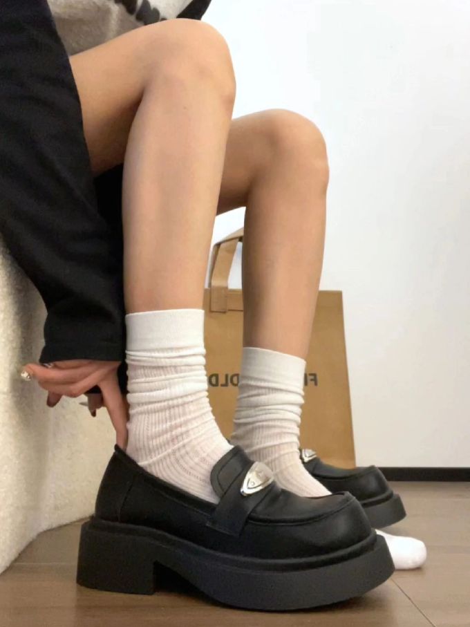 圆头 低帮 中口鞋 皮革