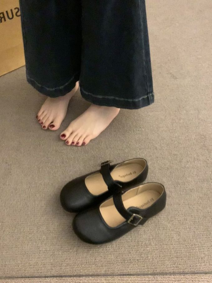 圆头 袢扣 中口鞋 皮革