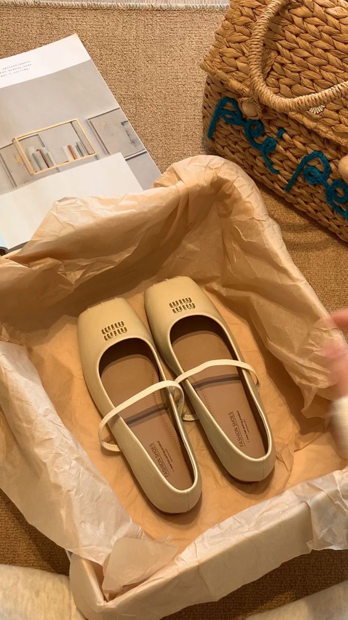 方头 袢扣 中口鞋