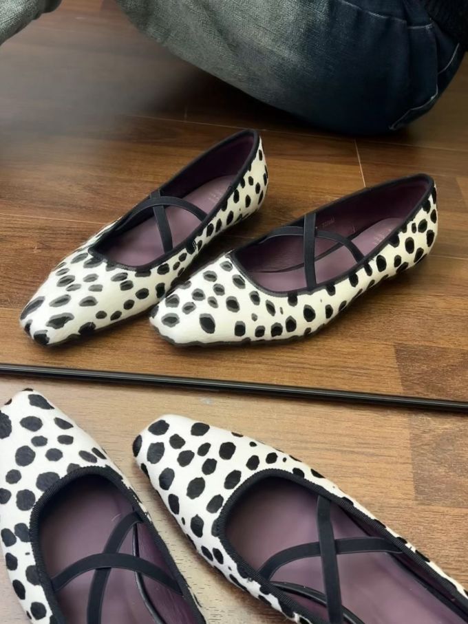 低帮 中口鞋 皮革