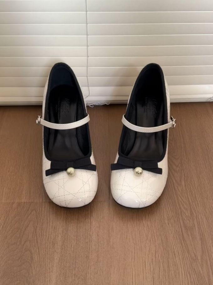 圆头 袢扣 中口鞋 皮革