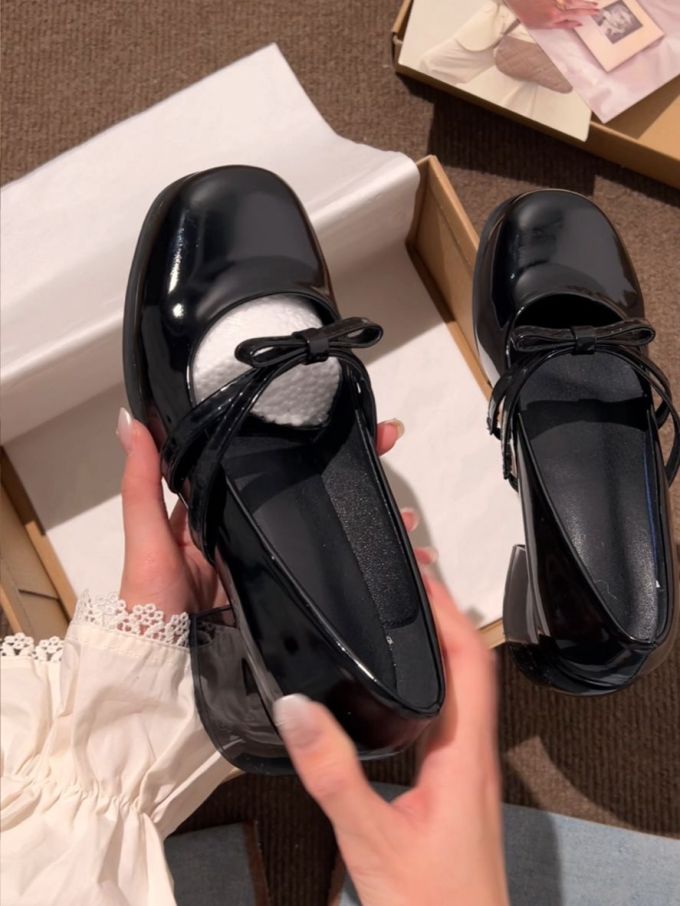 圆头 中口鞋 皮革