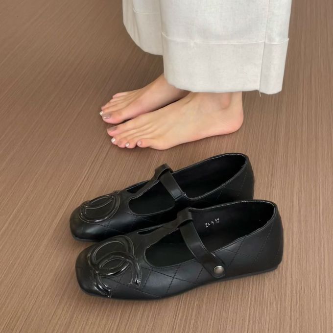 圆头 中口鞋 皮革