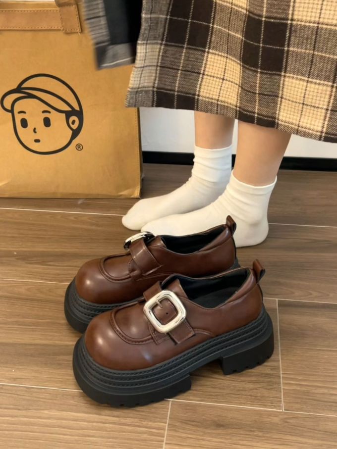 圆头 低帮 袢扣 深口鞋 皮革
