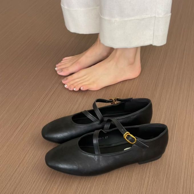 圆头 袢扣 中口鞋 皮革
