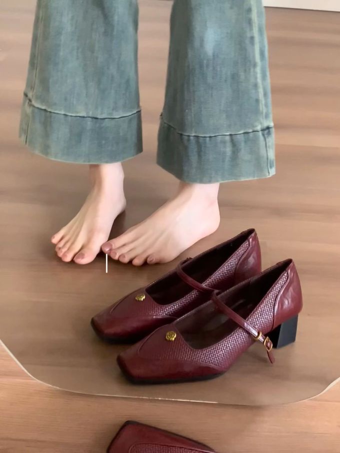 方头 袢扣 中口鞋 皮革