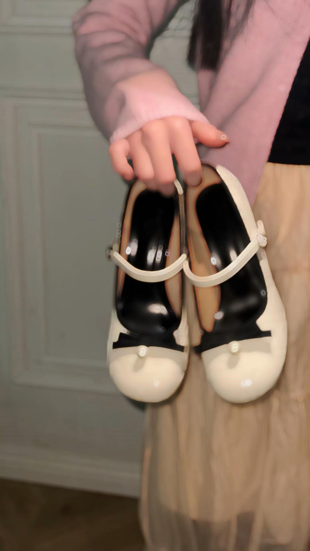 圆头 袢扣 中口鞋 皮革  - VALI鞋履AI设计主图