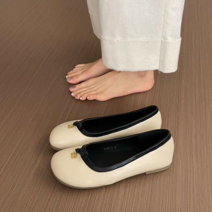 异形头-分趾 低帮 一脚蹬 中口鞋 皮革