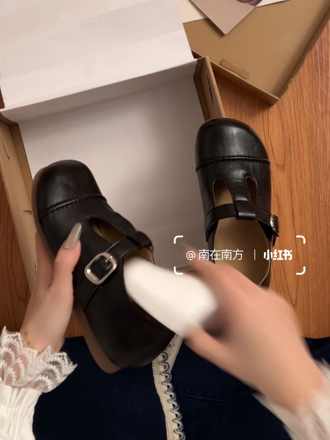 圆头 袢扣 中口鞋 皮革  - VALI鞋履AI设计主图