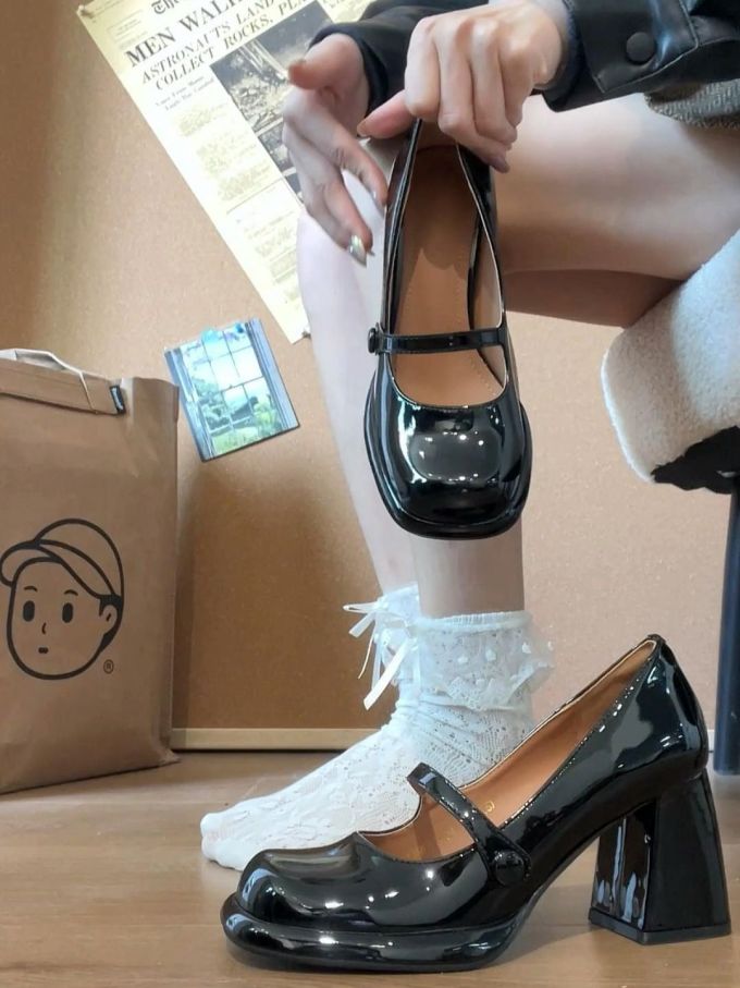 方头 袢扣 中口鞋 皮革 