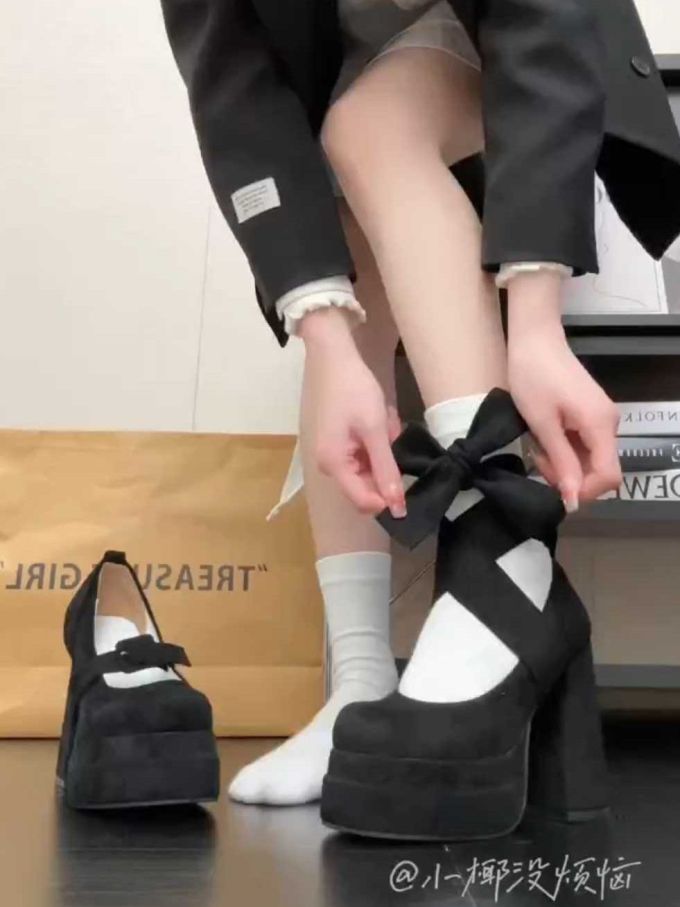 厚底 圆头 插扣 浅口鞋 皮革