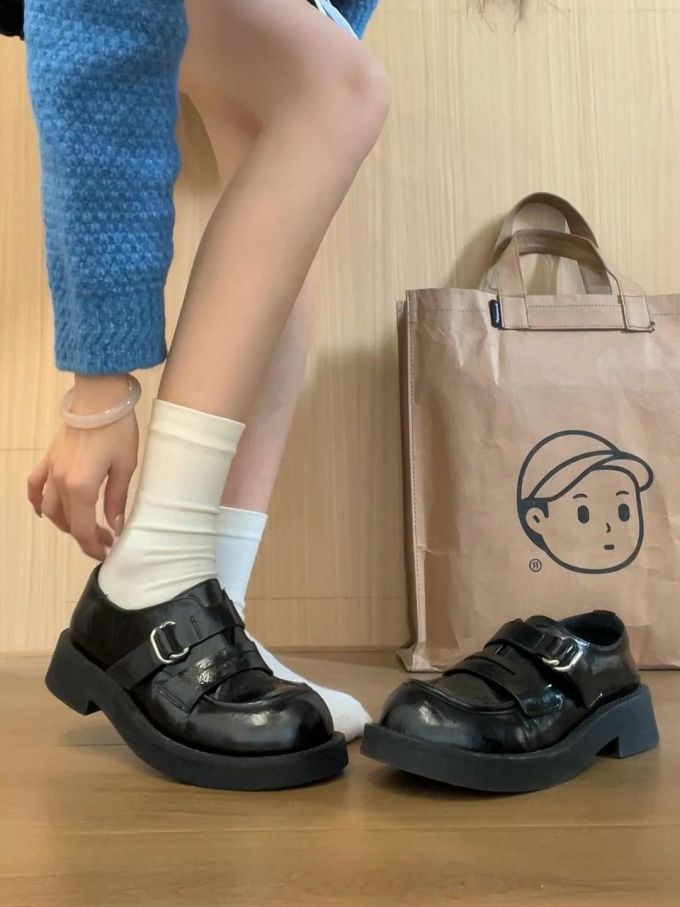 圆头 袢扣 皮革 