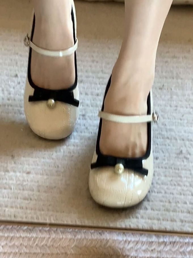 圆头 中口鞋 皮革
