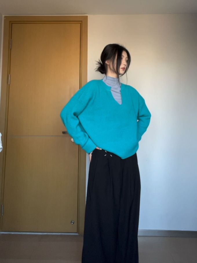 毛纺 V领 中长袖 基础袖 细针 卡普里岛色