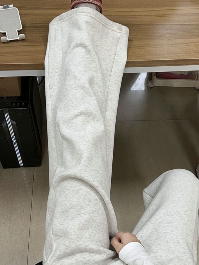 针织面料 月光灰色 蒸气灰 气泡白 