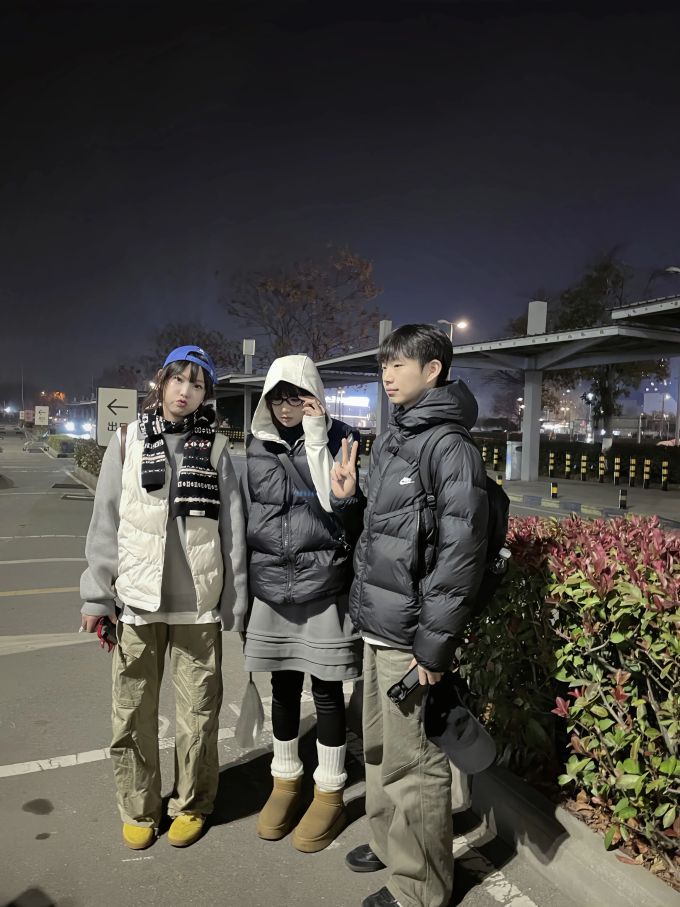 防护功能 H型 连帽领 中长袖 棉羽绒袖 绗缝 踢踏舞鞋色 基础绳带