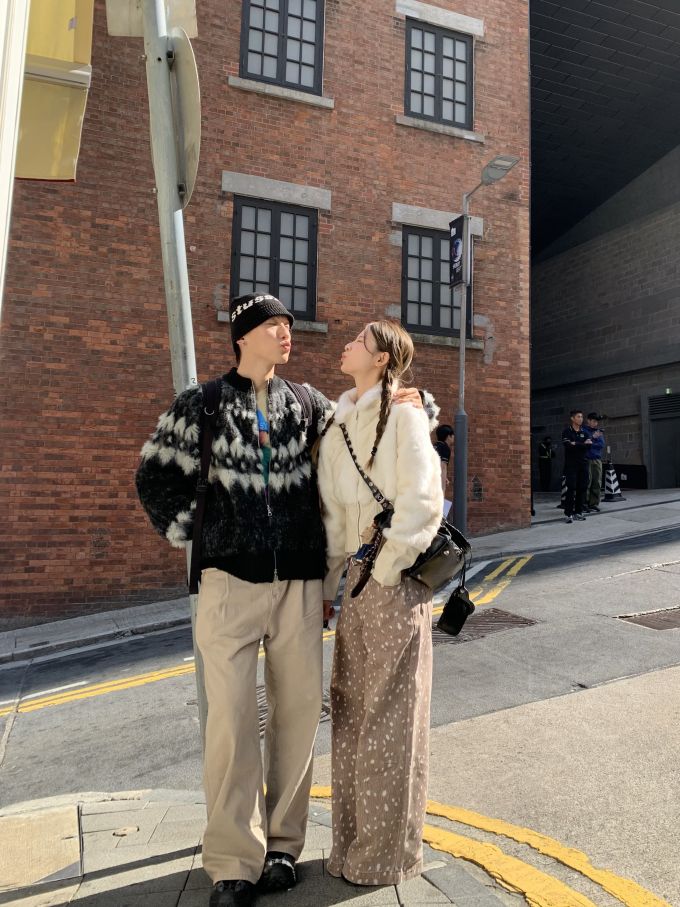 X型 满印&循环 波点 边缘装饰 可可奶油棕 咖啡酒色 毛条