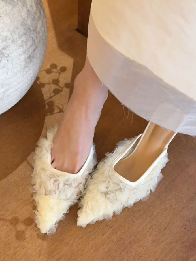 尖头 低帮 一脚蹬 中口鞋 蕾丝 