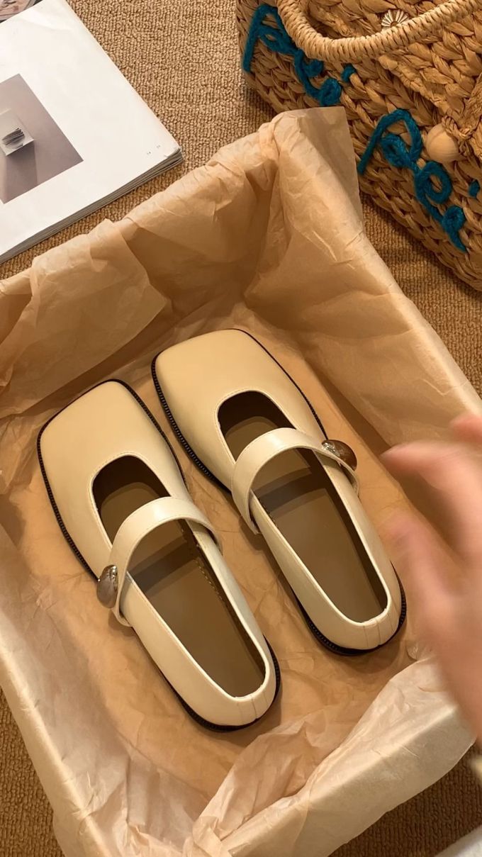方头 袢扣 中口鞋 皮革