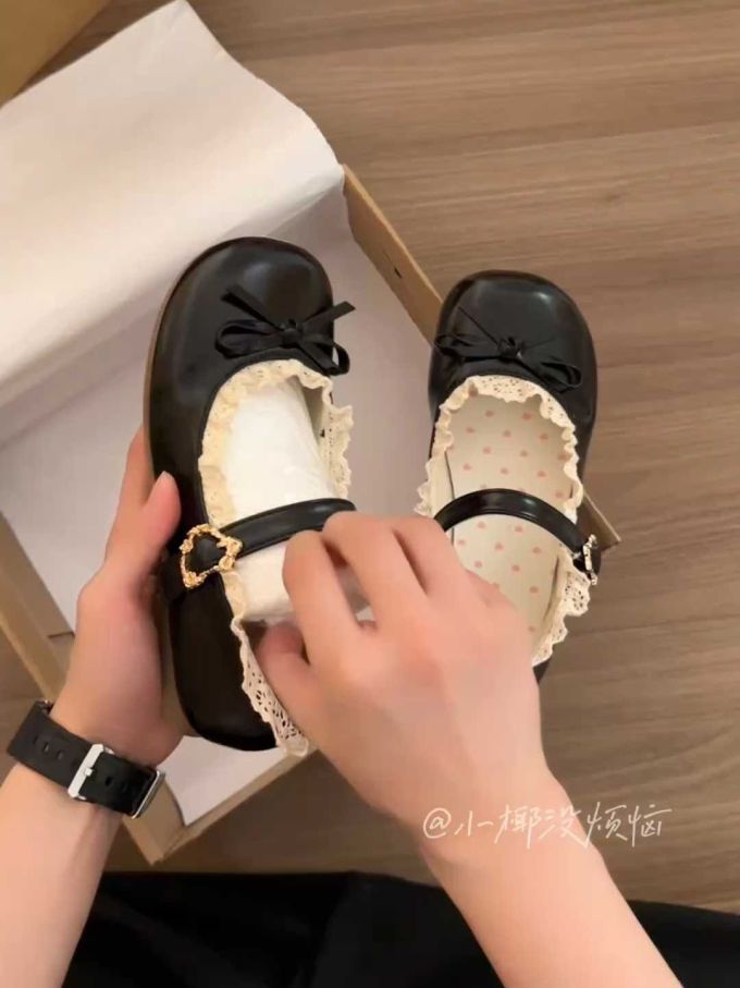 圆头 袢扣 中口鞋 皮革