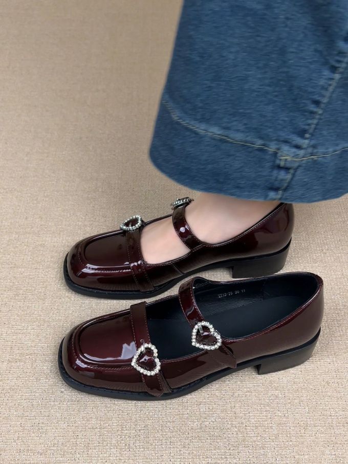 方头 袢扣 中口鞋 皮革