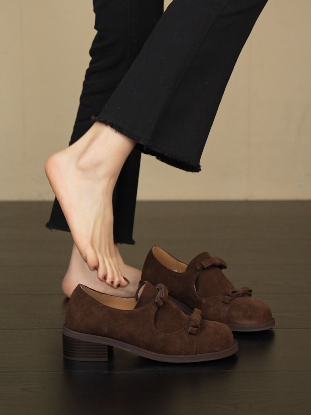 尖头 皮革  - VALI鞋履AI设计主图