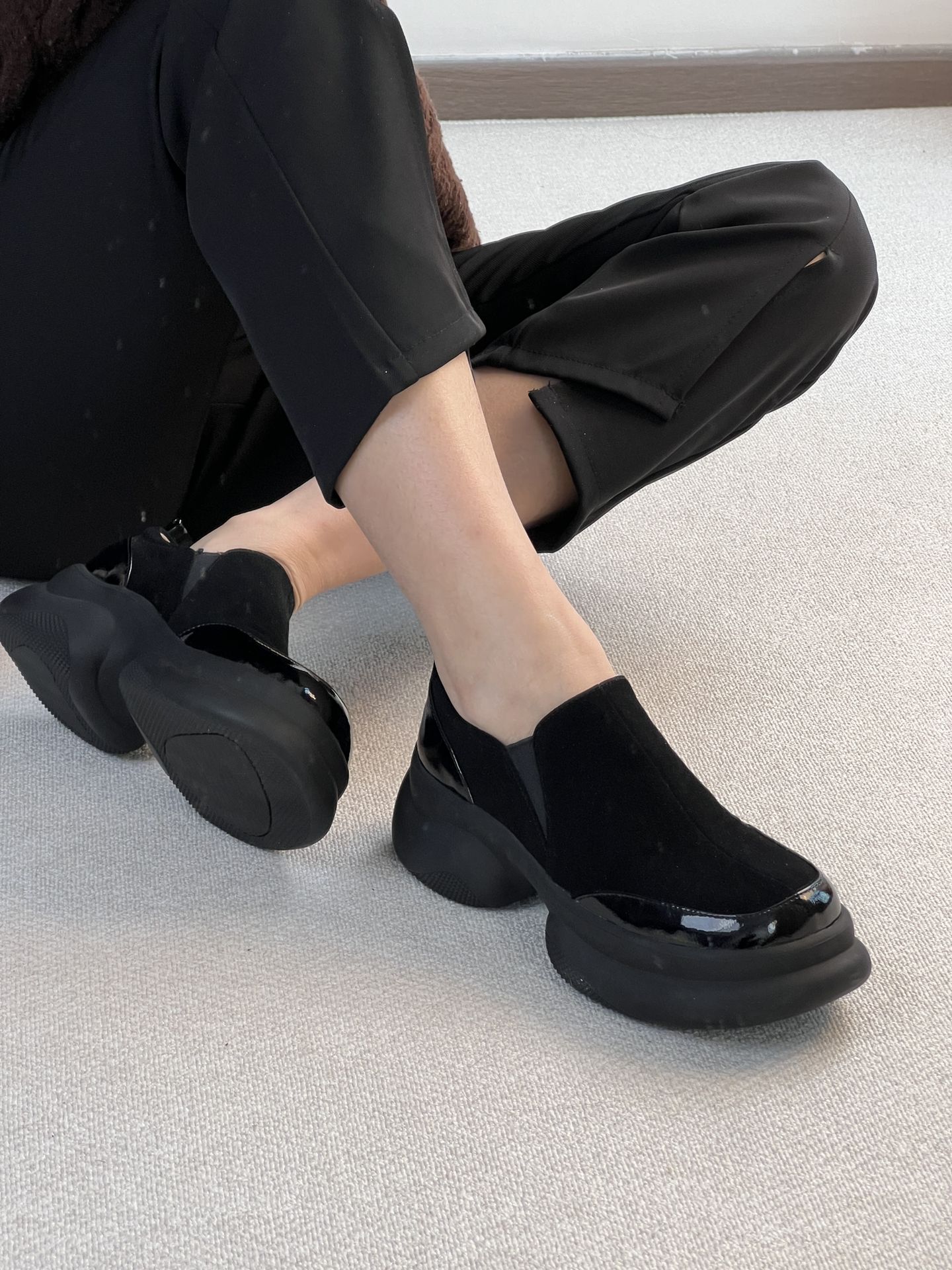 一脚蹬 松紧带  - VALI鞋履AI设计主图