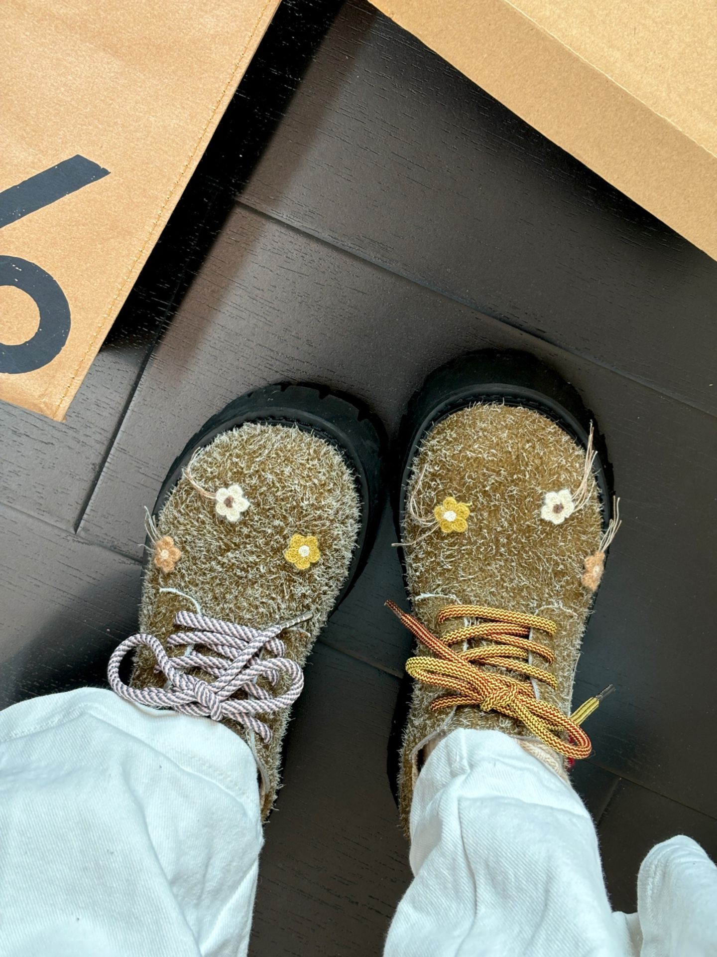 系带 绒毛/绒面  - VALI鞋履AI设计主图