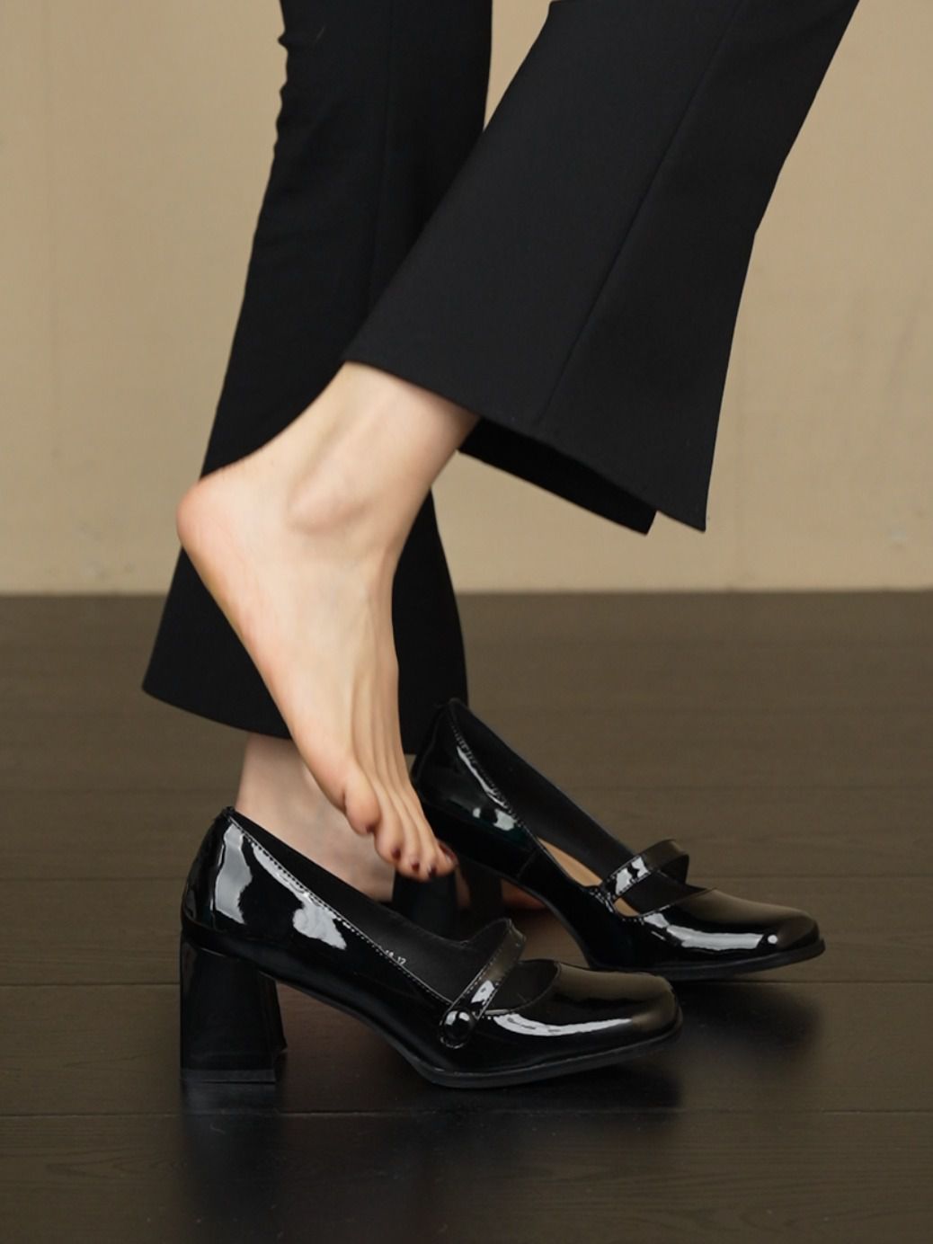 深口鞋 皮革  - VALI鞋履AI设计主图