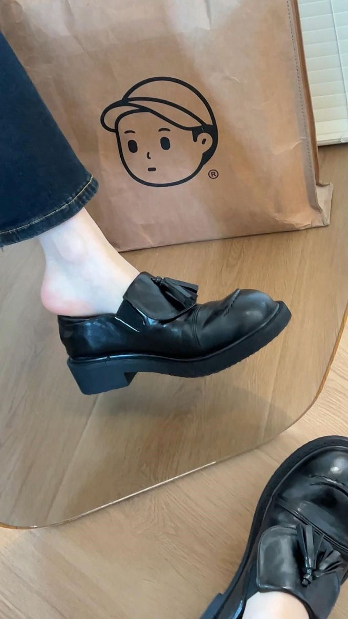 圆头 低帮 深口鞋 皮革 