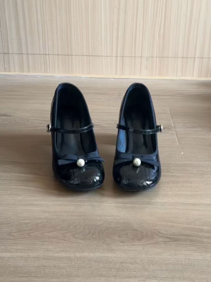 圆头 袢扣 中口鞋 皮革
