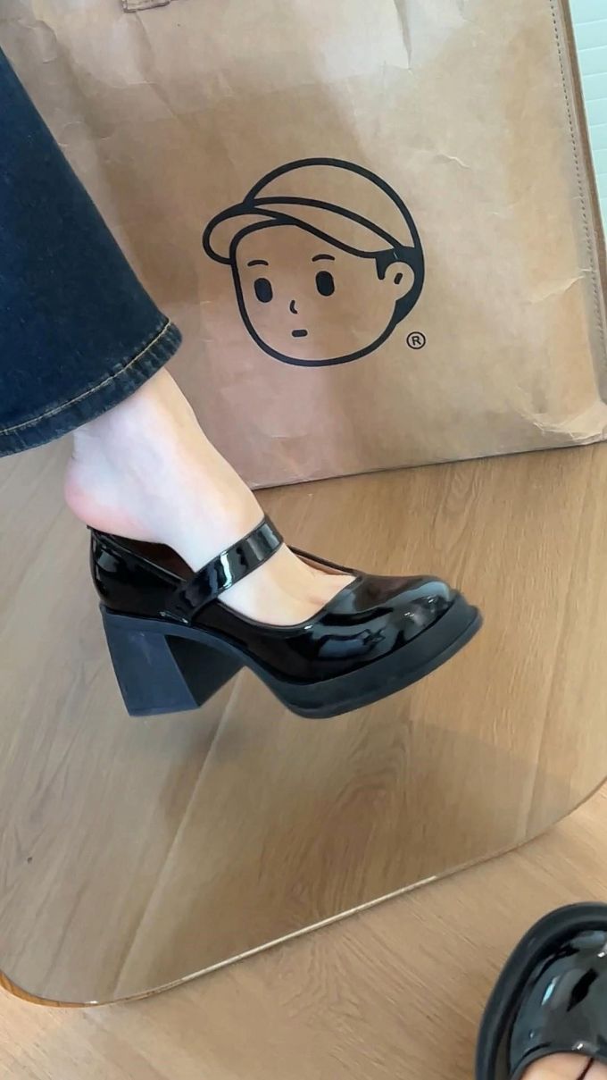 圆头 中口鞋 皮革